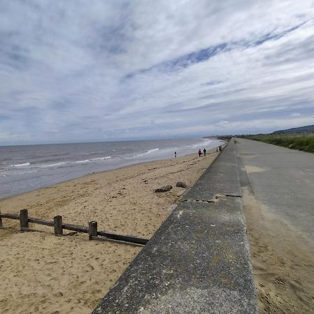 3 Bedroom Caravan, Edi Rita, Robin Hood, Pet Friendly Meliden Bagian luar foto