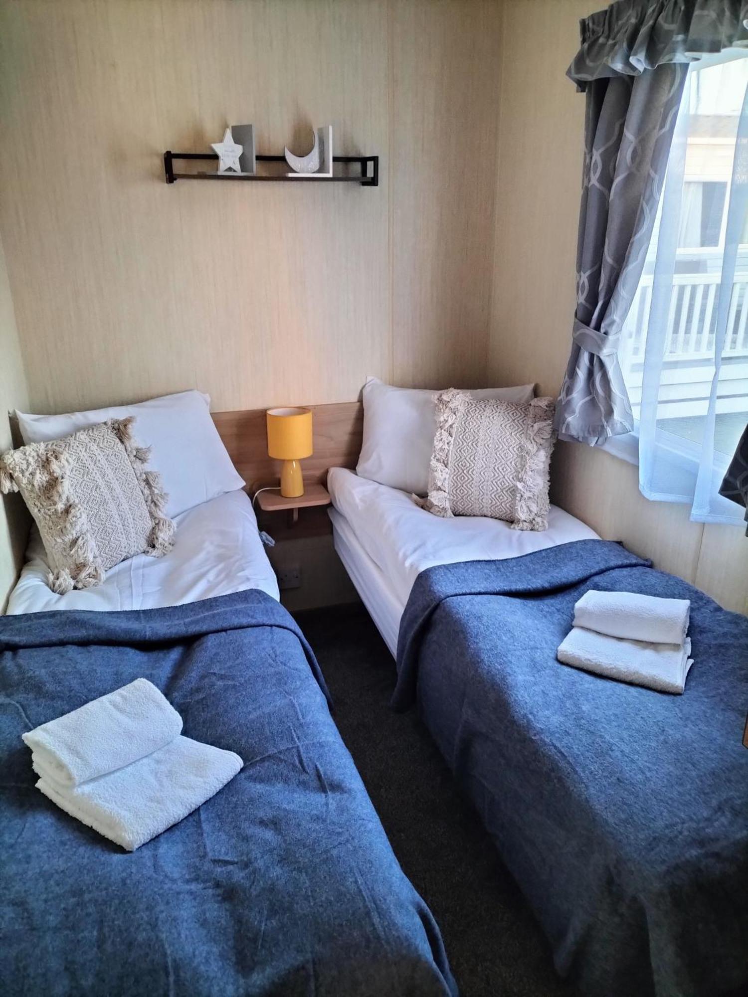 3 Bedroom Caravan, Edi Rita, Robin Hood, Pet Friendly Meliden Bagian luar foto
